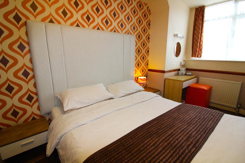 The Scarborough Travel And Holiday Lodge ภายนอก รูปภาพ