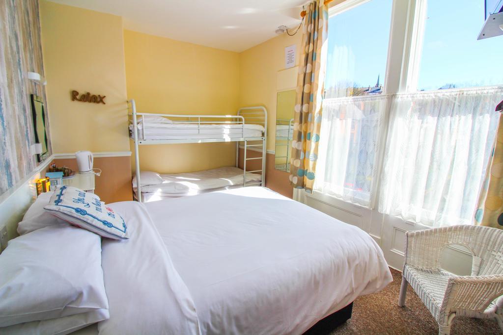 The Scarborough Travel And Holiday Lodge ภายนอก รูปภาพ